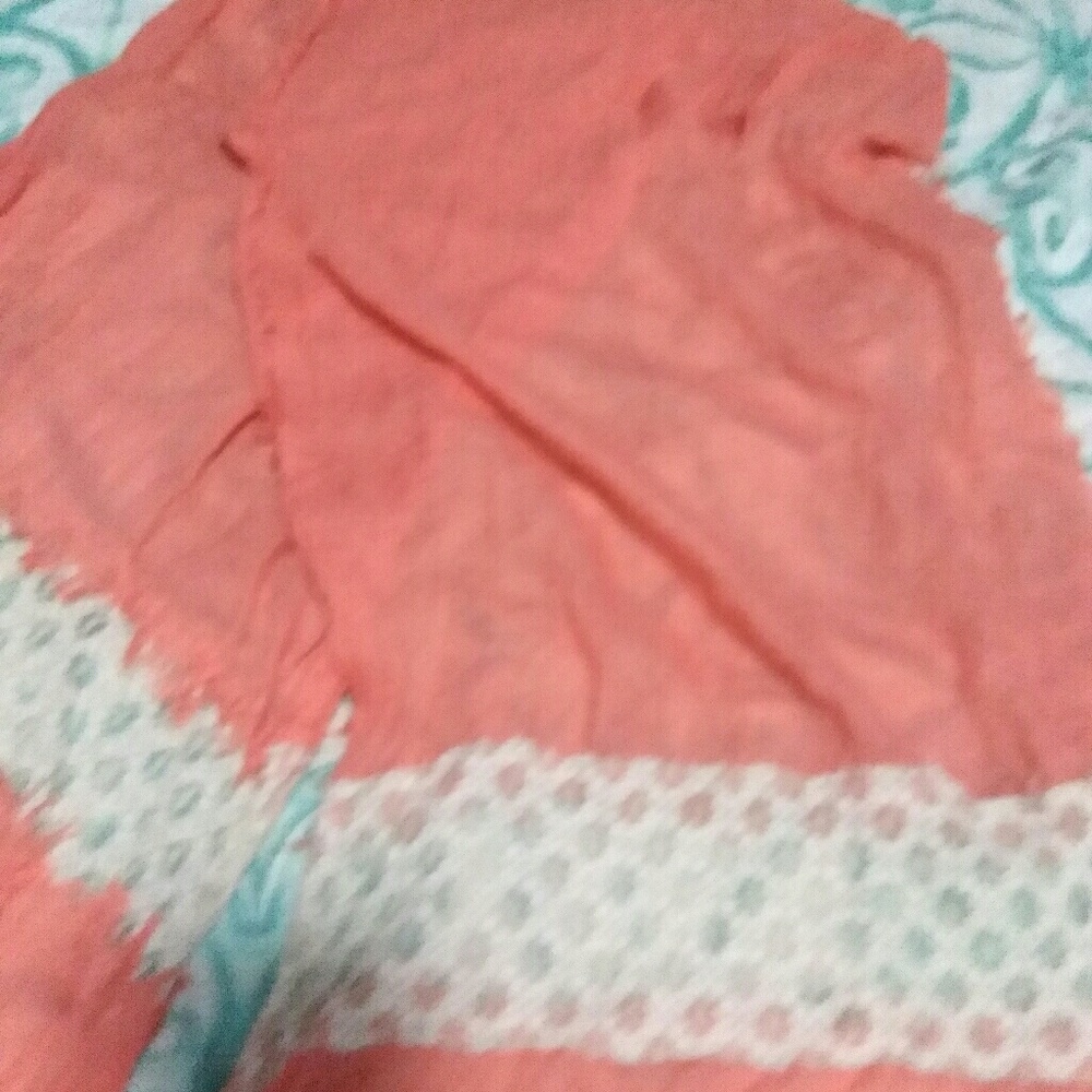 Two Light Weight Spring Scarves - Picture 3 of 4